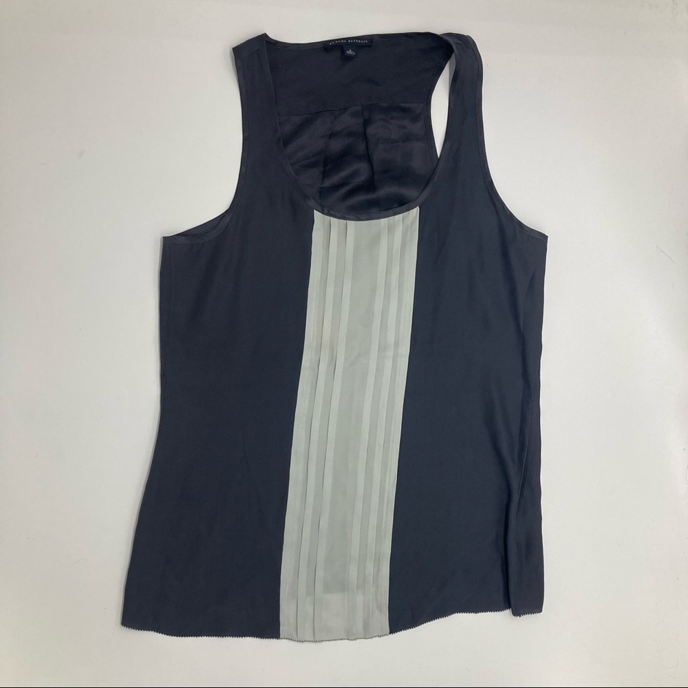 Size small banana republic silk tank top